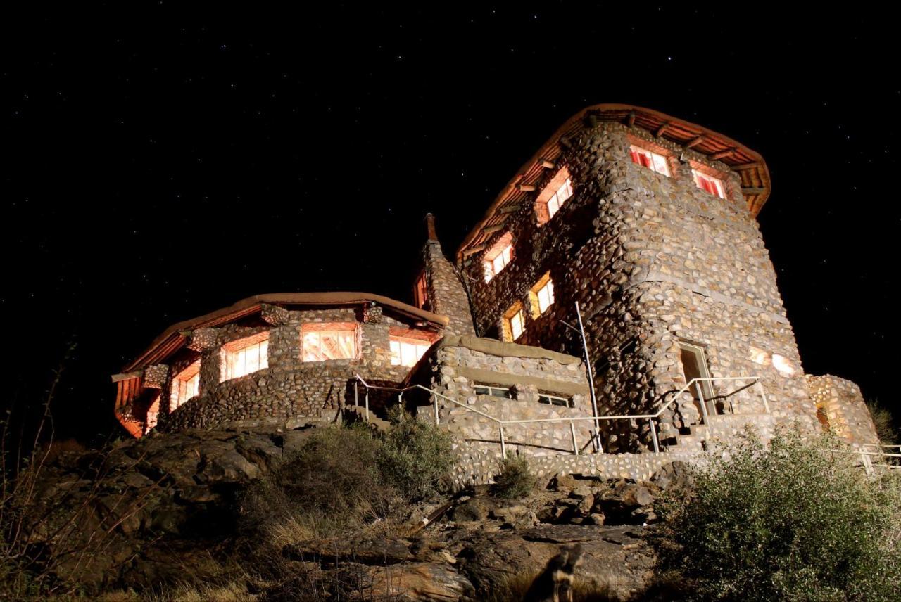 Karivo Hotel Windhoek Buitenkant foto